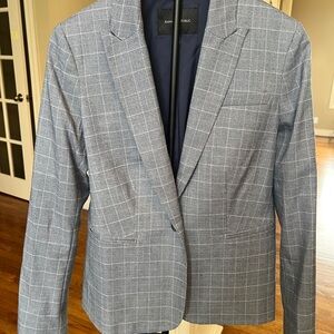 Banana Republic Women’s Blazer in Blue/Gray Plaid